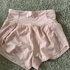 Love Tree running shorts (light pink)